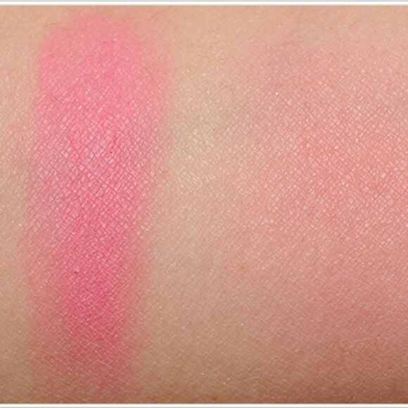 Bobbi Brown Blush in Pretty Pink Pink (cool toned medium dark pink) - Picture 4 of 13